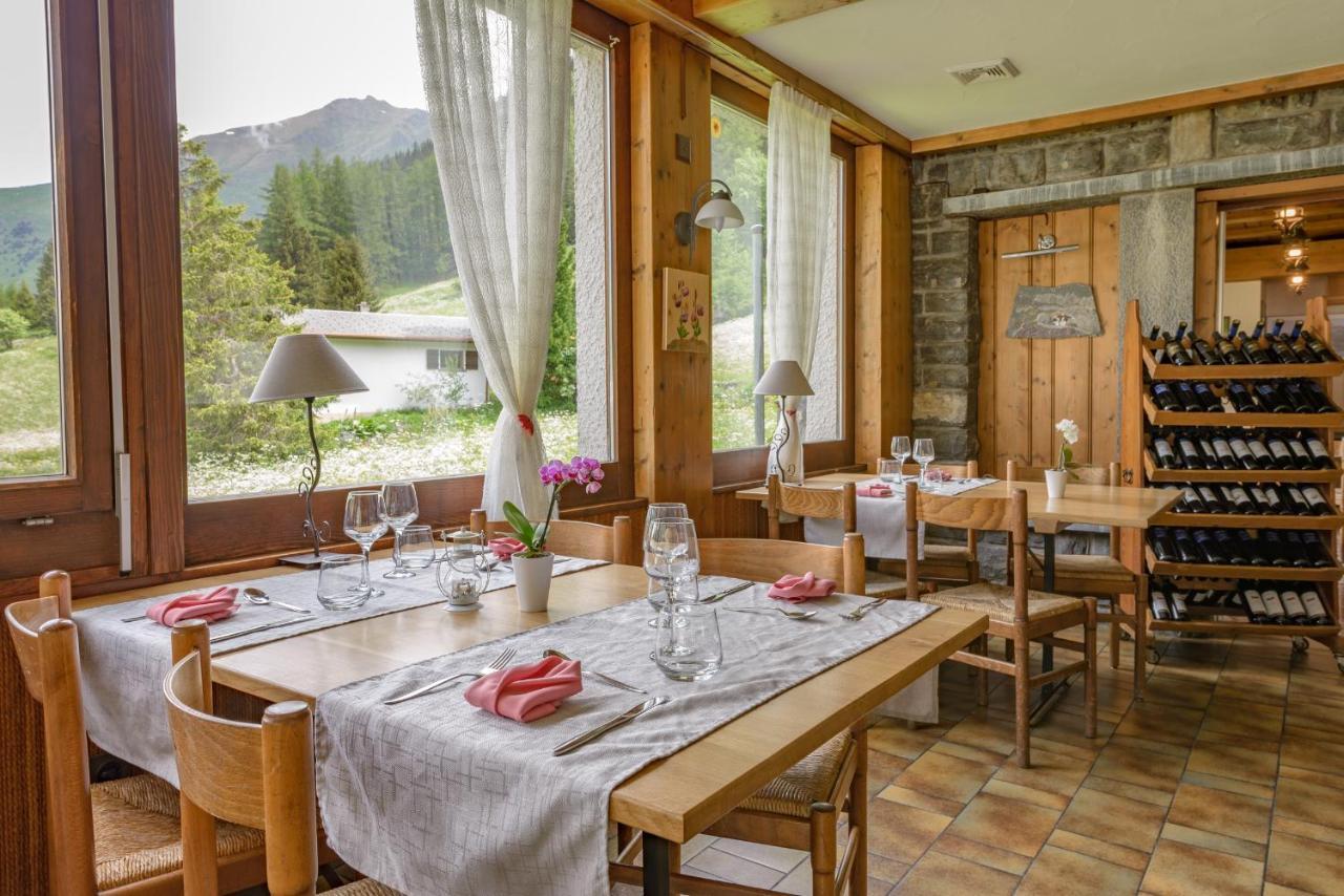 Motel Bivouac De Napoleon Bourg-Saint-Pierre Buitenkant foto