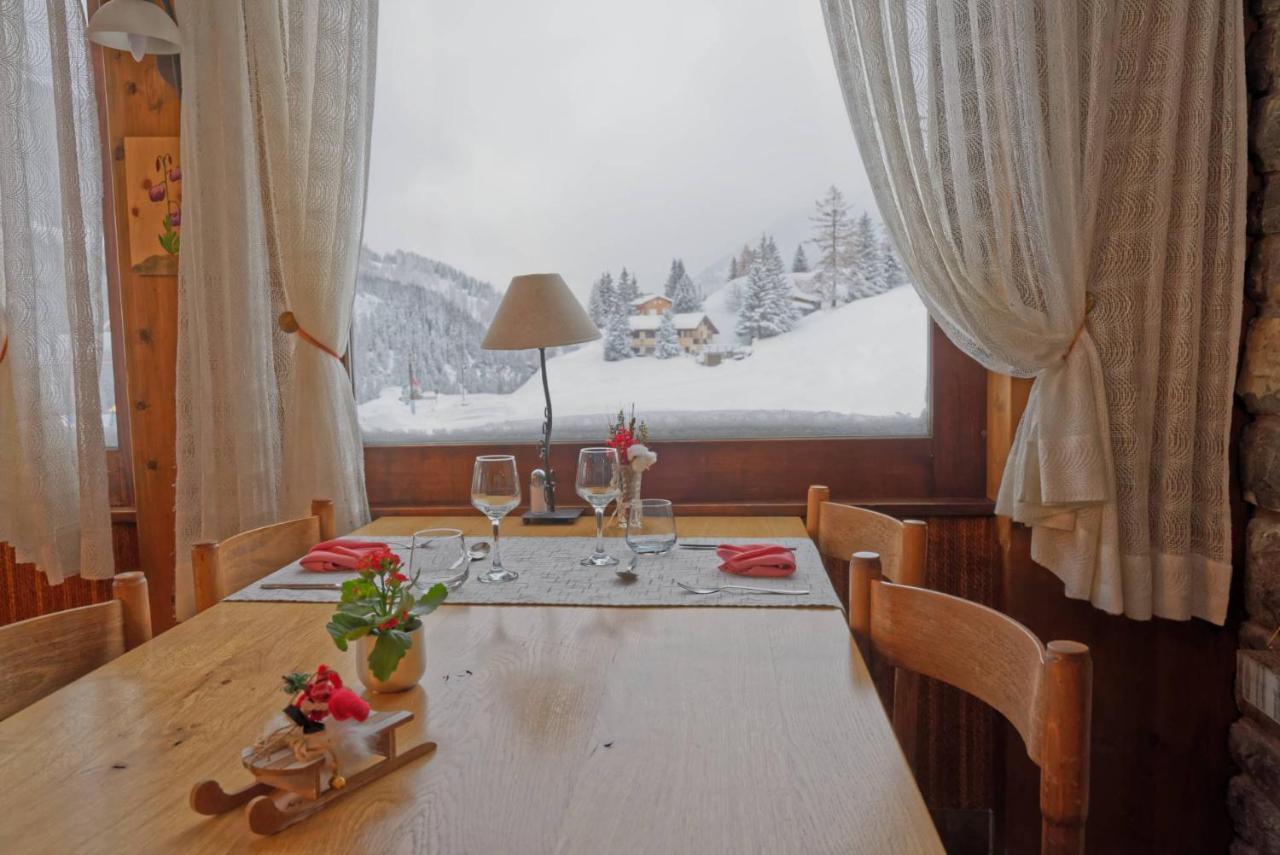Motel Bivouac De Napoleon Bourg-Saint-Pierre Buitenkant foto
