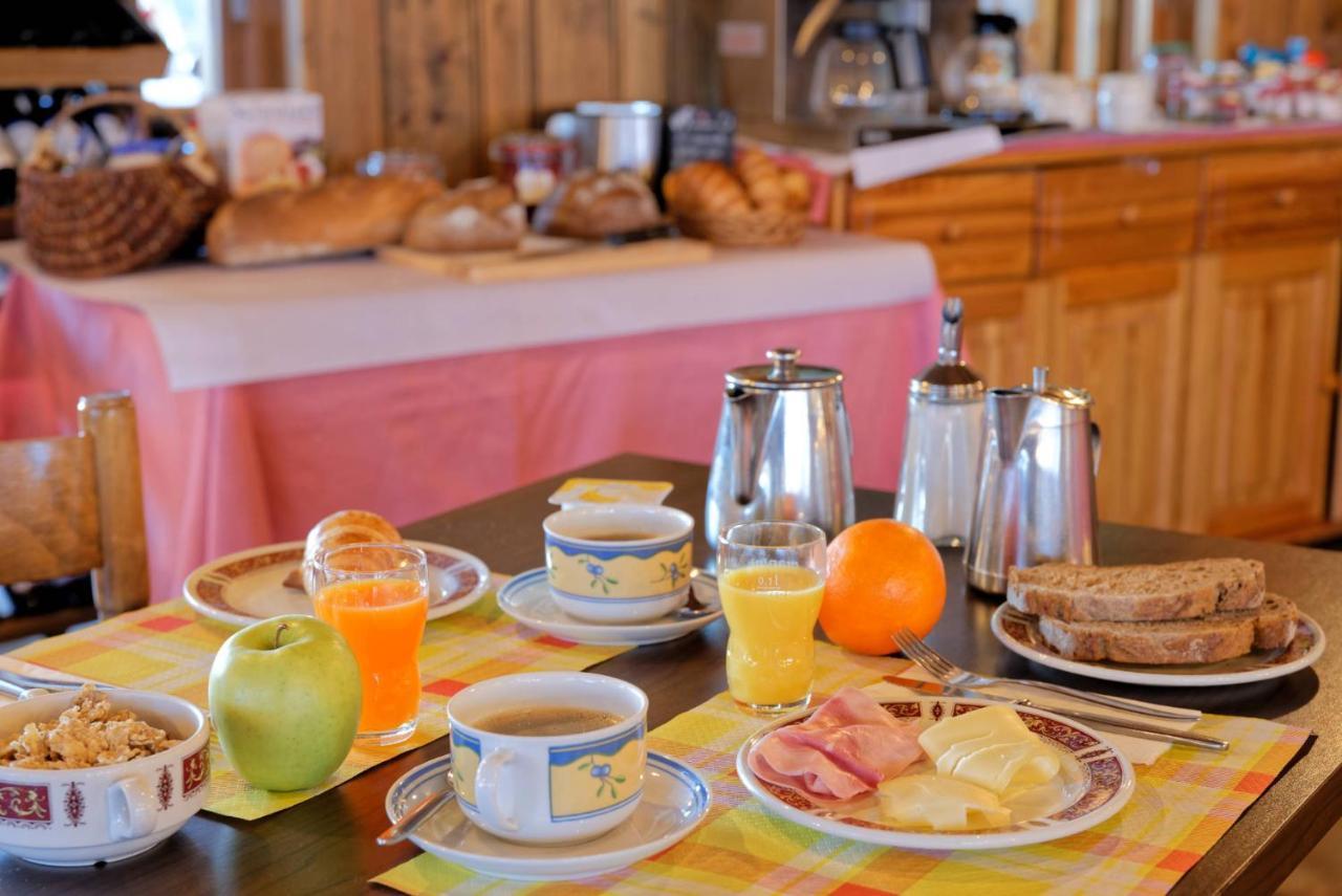 Motel Bivouac De Napoleon Bourg-Saint-Pierre Buitenkant foto